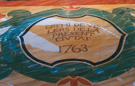 limpieza de la mesa antes del retoque